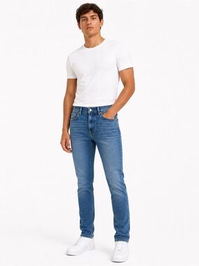 Banana Republic Travel Athletic Jeans Mens 32x30 Slim Taper Stretch Denim NWT ❣️